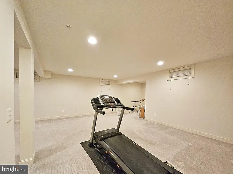 3332 Burton Dr — Photo 49
