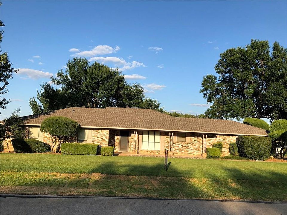 1st image of 108 Lakeland Dr