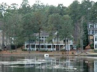 550 Lake Forest Dr SE, Pinehurst, NC 28374