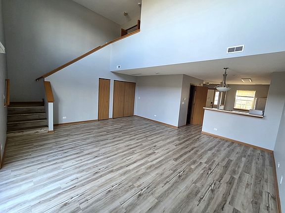 4th image of 1633 W Chrysler Dr #1633