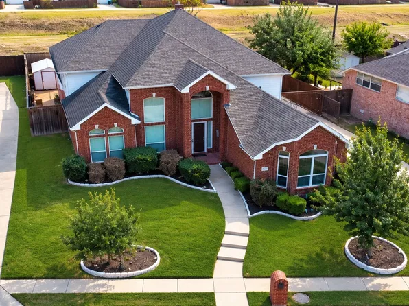 3832 Leon Dr, Carrollton, TX 75010