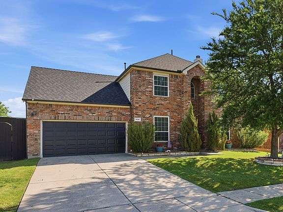 2nd image of 3041 Lakefield Dr