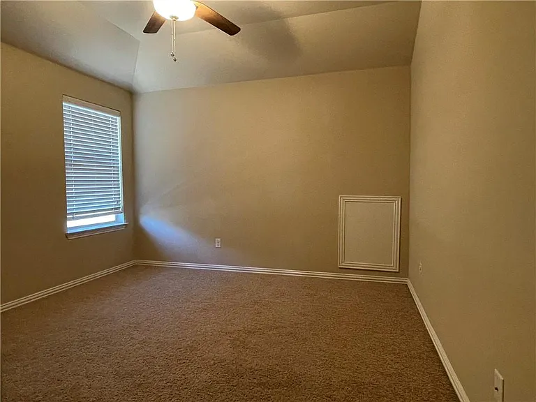 1807 Harvest Bend Ln — Photo 16