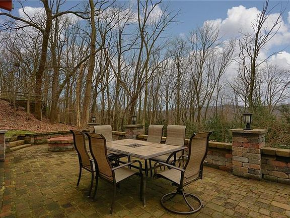 5th image of 2817 Wooster Dr