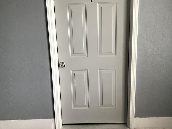3rd image of 1621 W 7th St #4