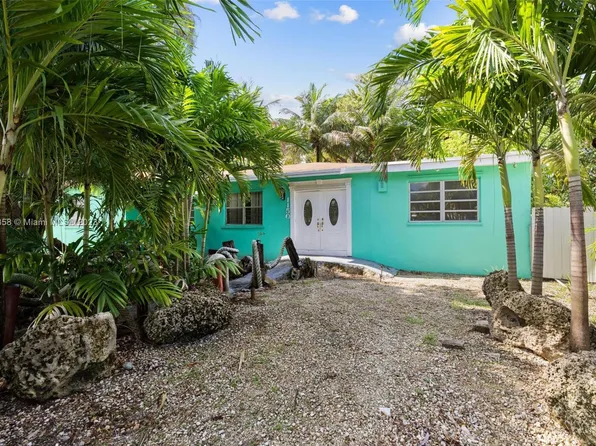 1150 Kasim St, Opa Locka, FL 33054