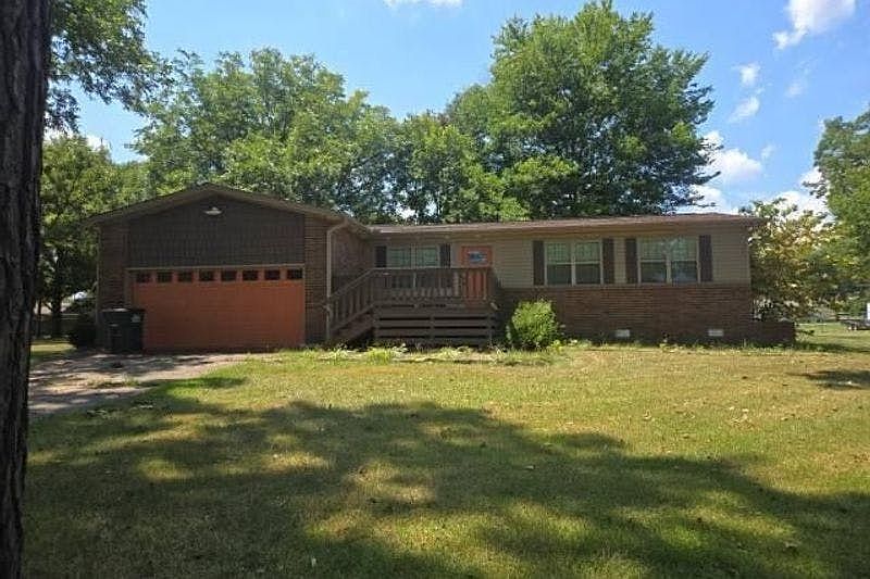 1st image of 304 Clark Ave