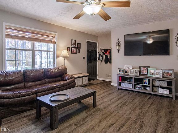 5th image of 45 Peachtree Ct