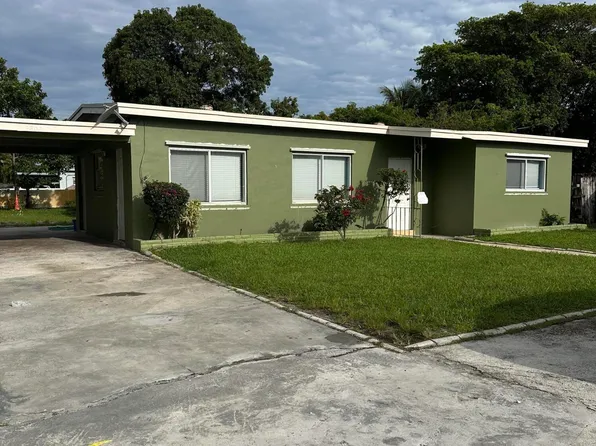 2202 NE 3rd St, Boynton Beach, FL 33435