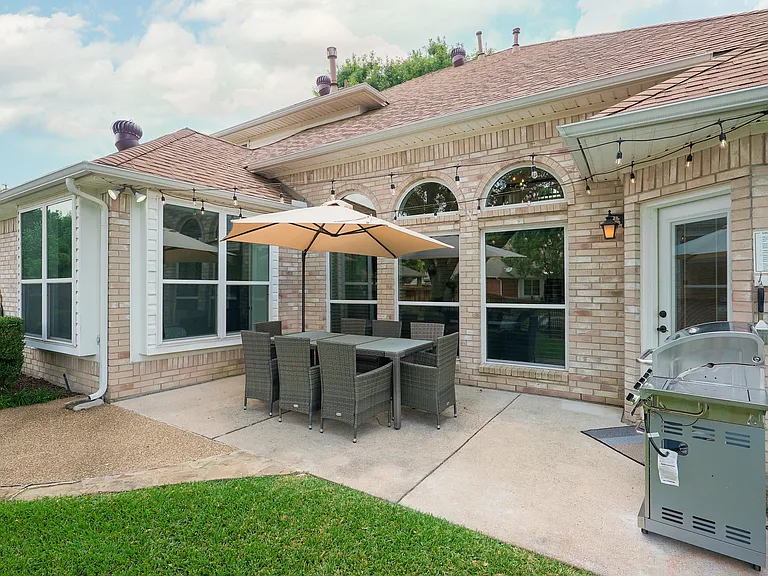 5604 Hill Haven Ct — Photo 24