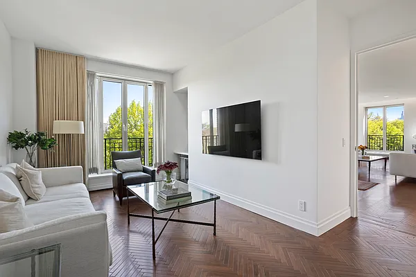 Sold by Douglas Elliman | media 10