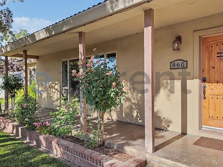 860 Watt Ave #MAIN HOUSE — Photo 4