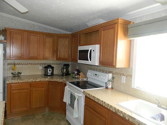 4th image of 277 Marianna Dr