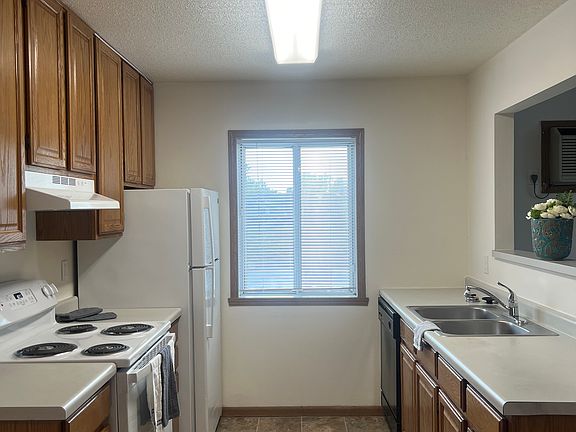 2nd image of 3421 32nd St S #208