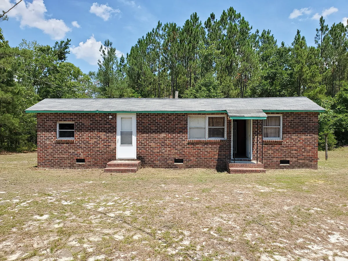Building Photo - 14872 Angelus Rd