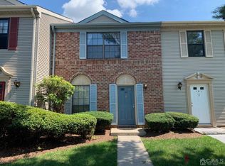 190 Hampshire Ct, Piscataway, NJ 08854