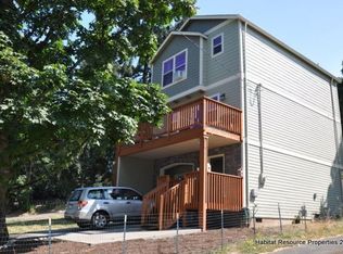 17130 Webster Rd, Gladstone, OR 97027