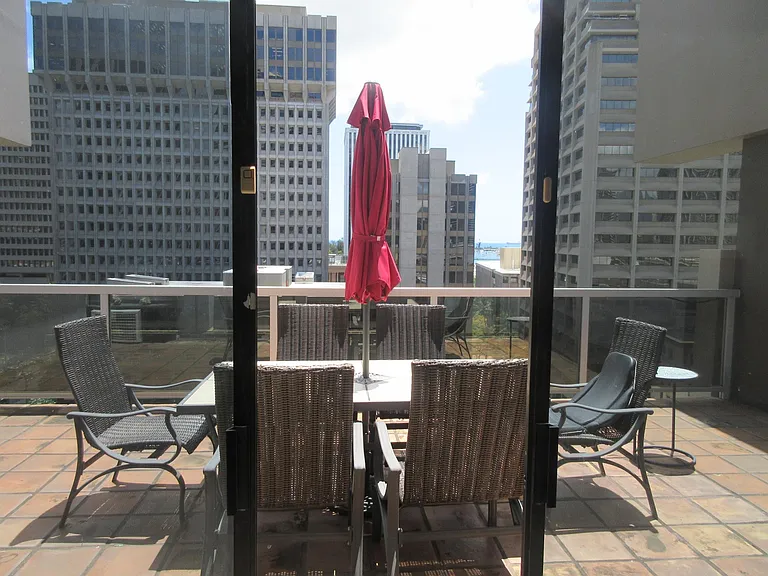 1088 Bishop St #1123 — Photo 17