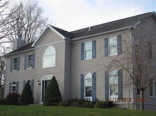 12 Macintosh Dr, Lafayette, NJ 07848