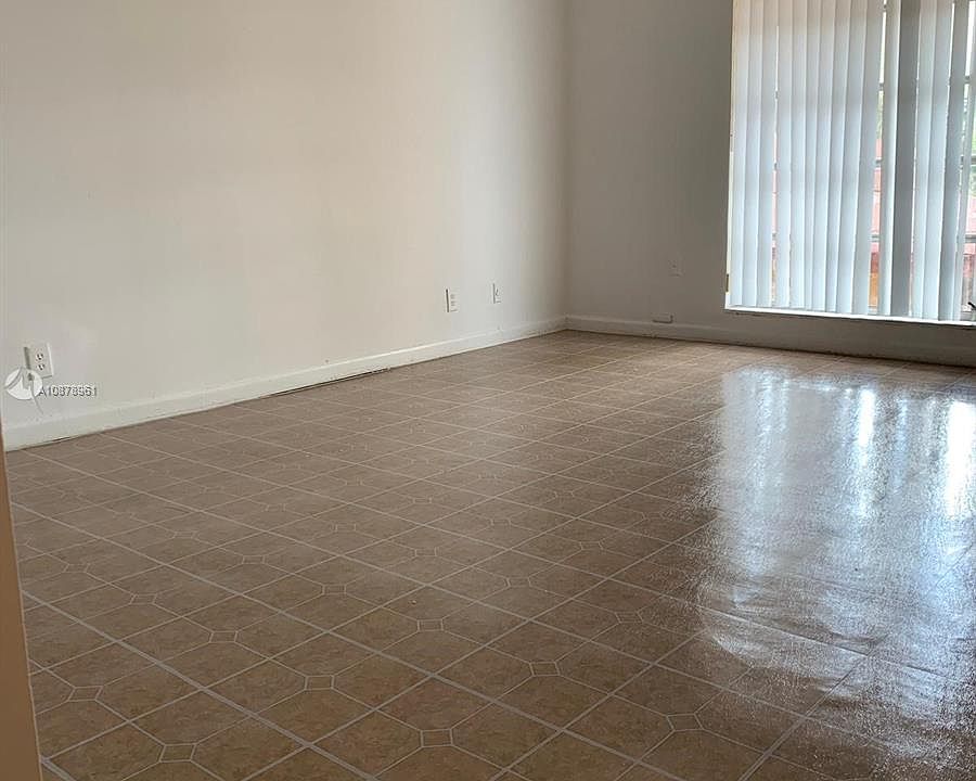 1st image of 4003 N University Dr #204