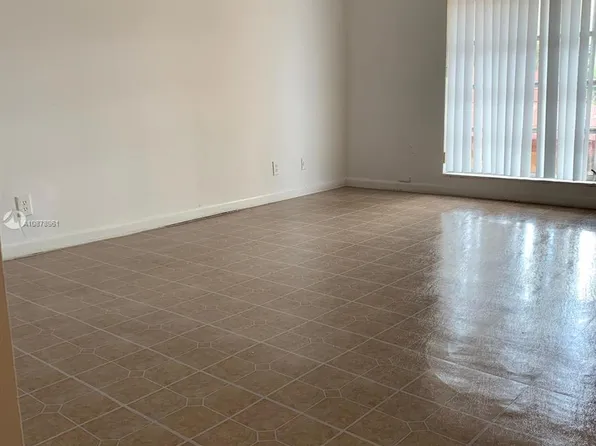 4003 N University Dr #204, Fort Lauderdale, FL 33351