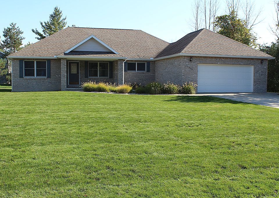 1st image of 4555 Eastwood Dr
