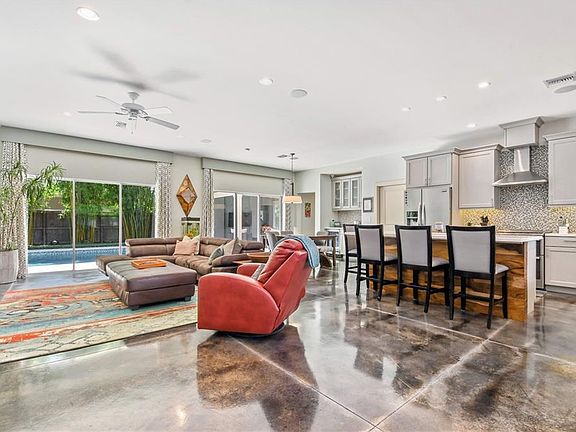 4th image of 1014 Dunraven Dr