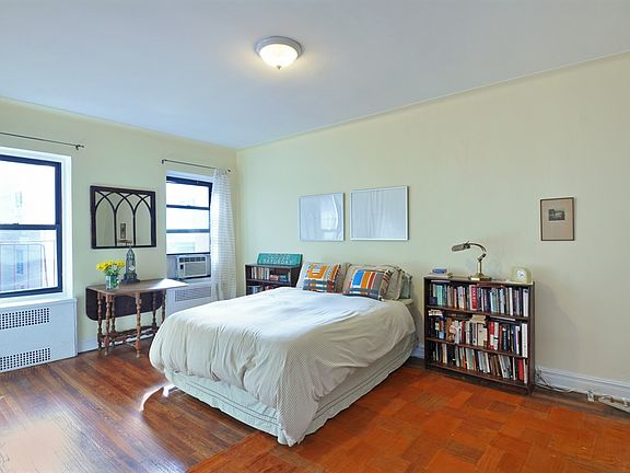 4th image of 230 Park Pl APT 3A