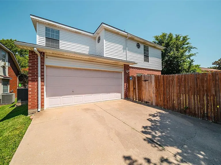 1804 Chattham Ct — Photo 46