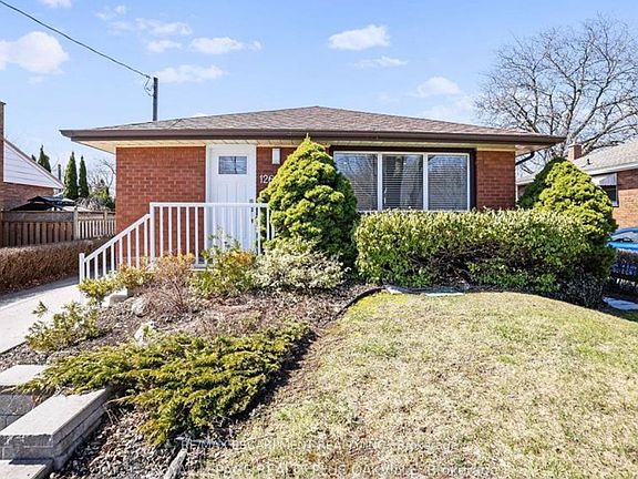 2nd image of 1266 Royal Dr W