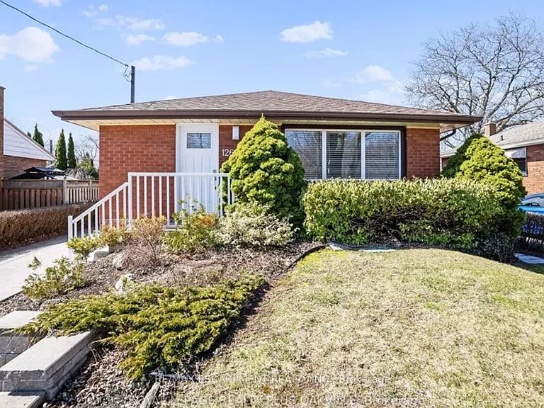 1266 Royal Dr W #UPPER — Photo 2