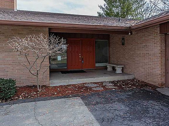 2nd image of 5411 Shorewood Dr