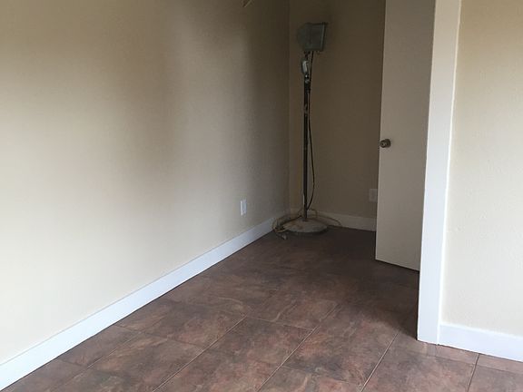 3rd image of 319 Main St APT 18