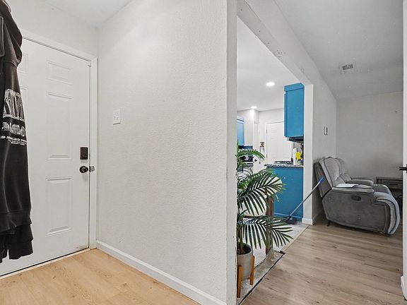 4th image of 1809 Homestead Pl