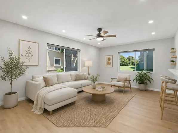 7405 Charmant Dr #2423, San Diego, CA 92122