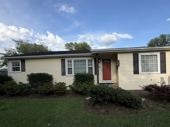 208 Todd St, Martin, TN 38237