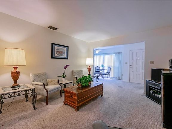 3rd image of 1601 43rd St N APT 108