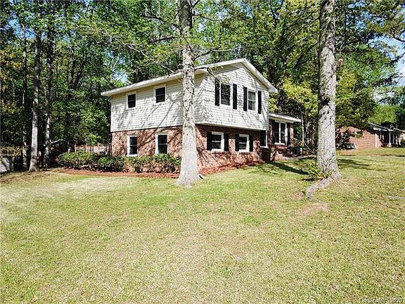 5th image of 29 Southbrook Dr