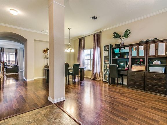 4th image of 311 Highland Creek Dr