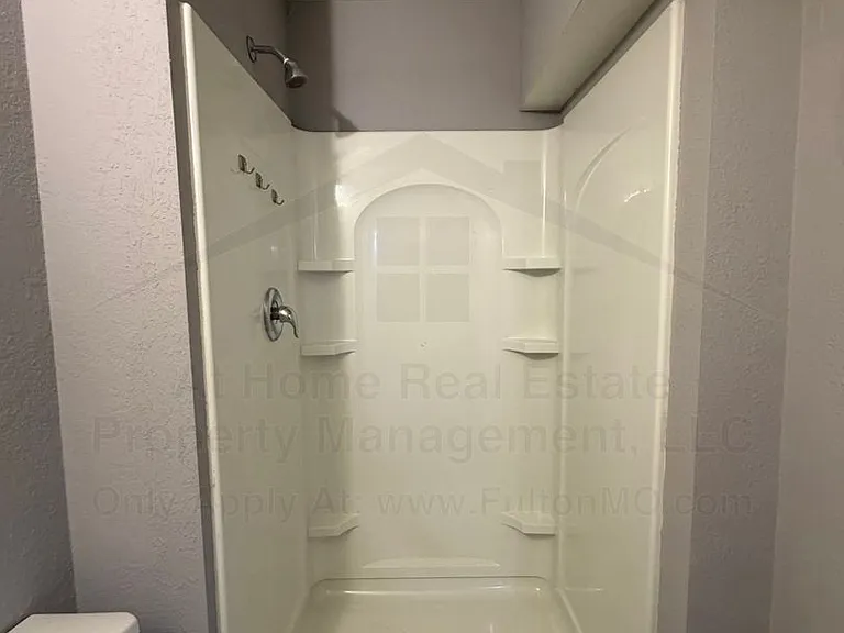 808 Center St #5 — Photo 14