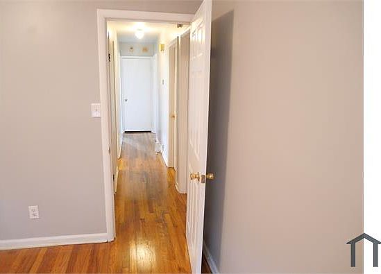 4th image of 4323 Amherst Dr