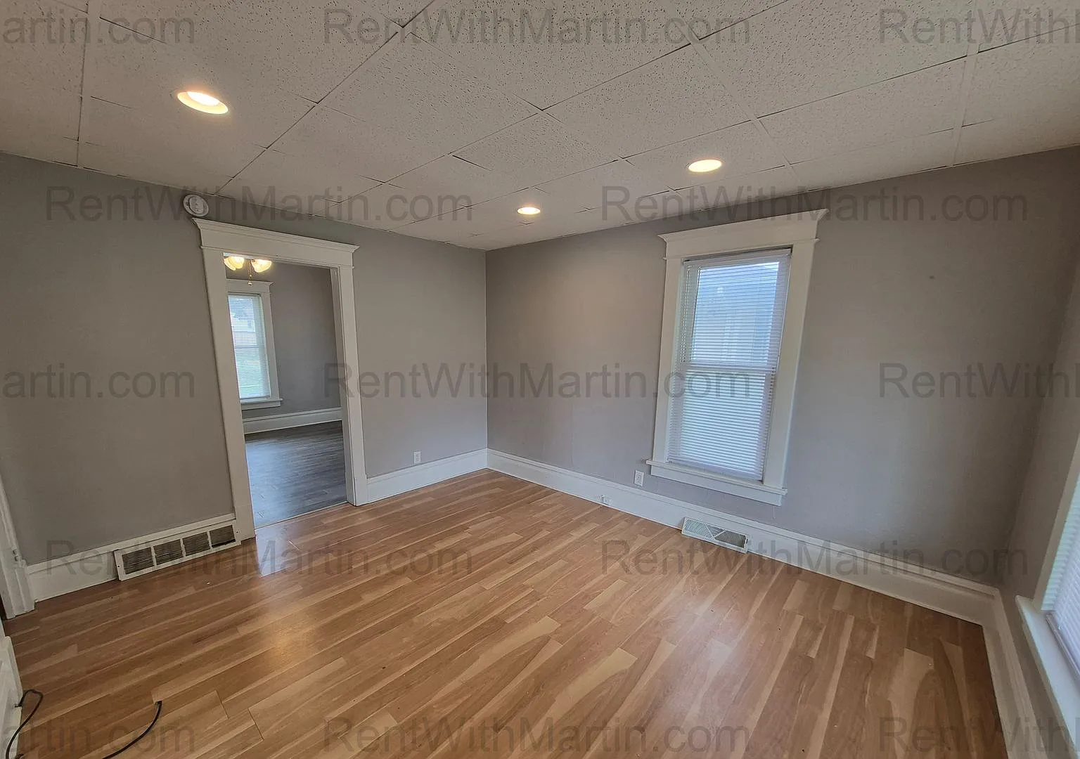 For Rent- 2016 Falls Ave *Pets Ok* — Photo 2