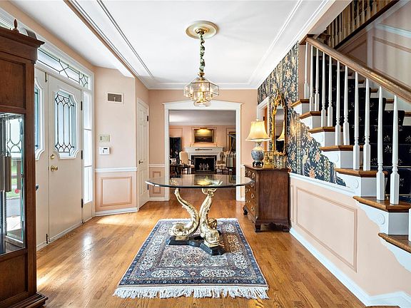 5th image of 18 Briarcliff St