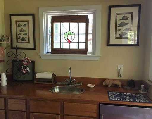 5th image of 208 Oak Park Dr