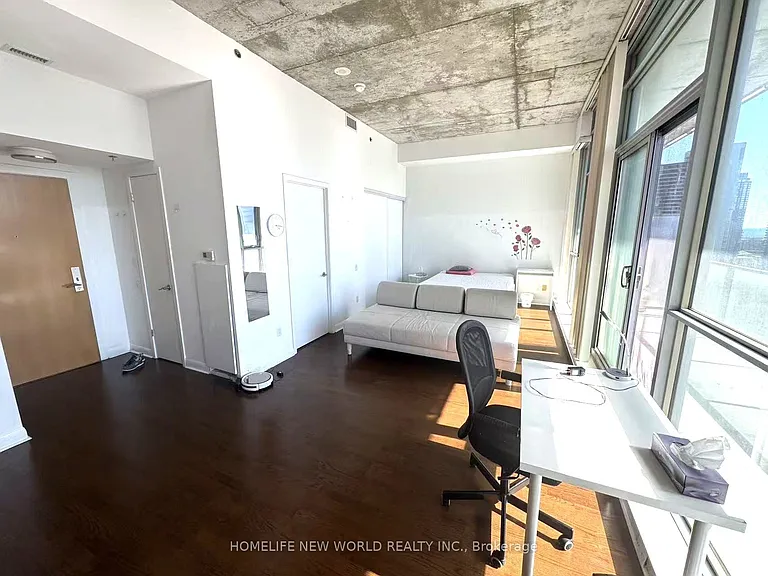 375 King St W #1701 — Photo 6