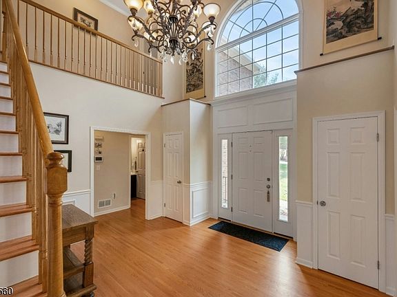 3rd image of 1 Bell Ct