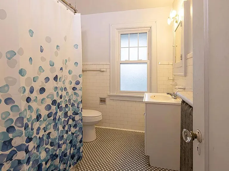 2296 S Overlook Rd #1 — Photo 9