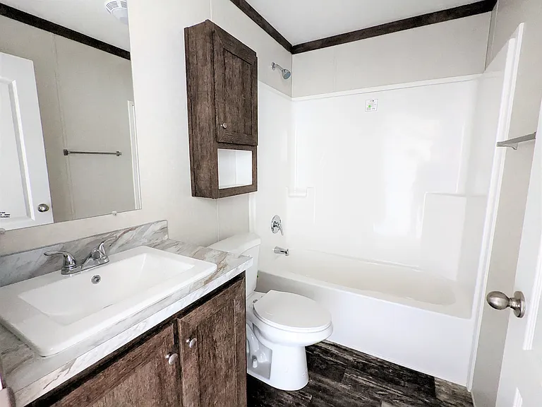 558 Delaware St — Photo 5