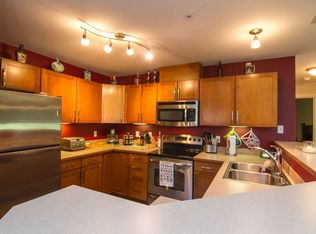 4006 S 212th Ct APT F, Seatac, WA 98198