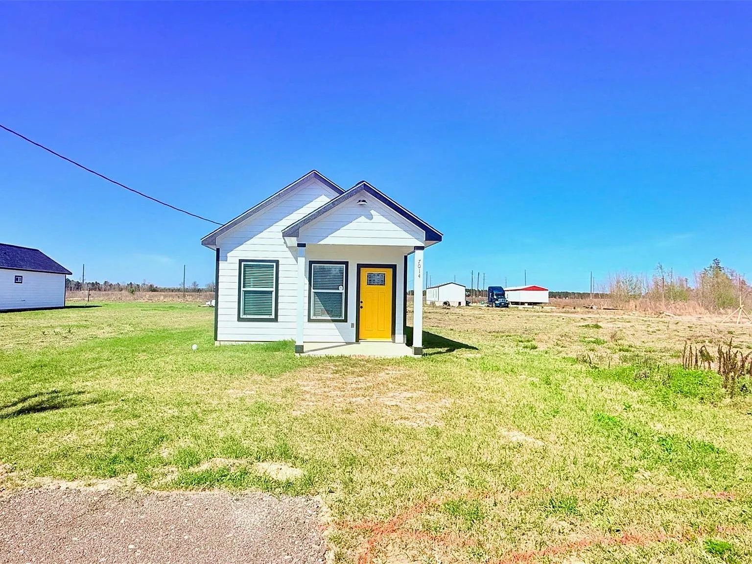 3 bed, 2.0 bath, 1300 sqft, $1,550 — Photo 4